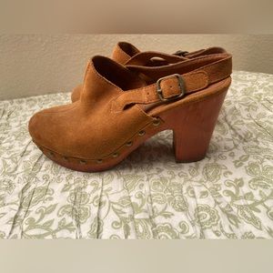 Lucky brand suede clogs size 8.5